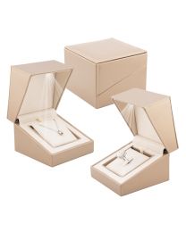 SERIE FERRARA CIONDOLO/ANELLO LED