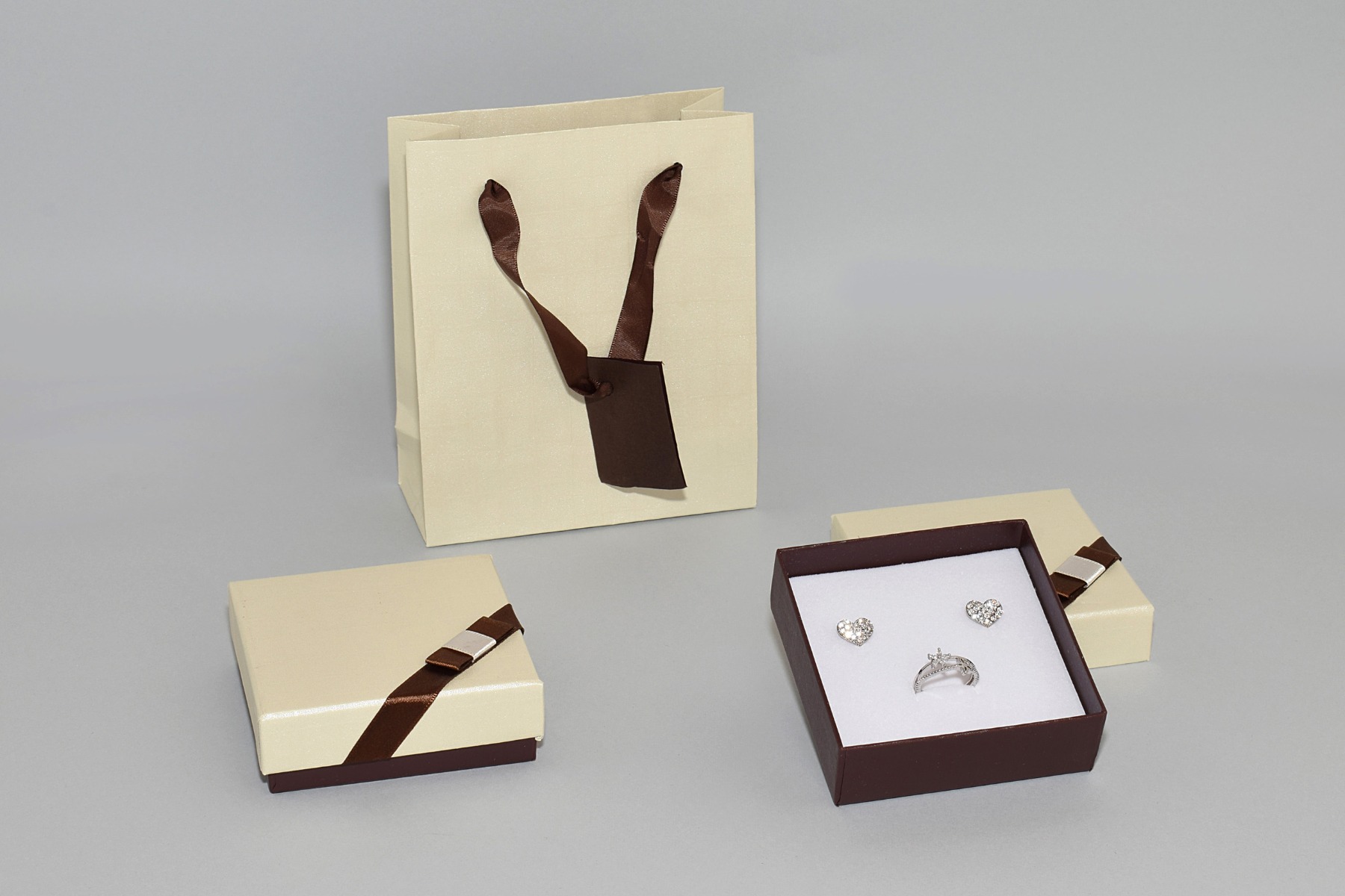 MOANA ASTUCCIO 9X9 + BUSTA