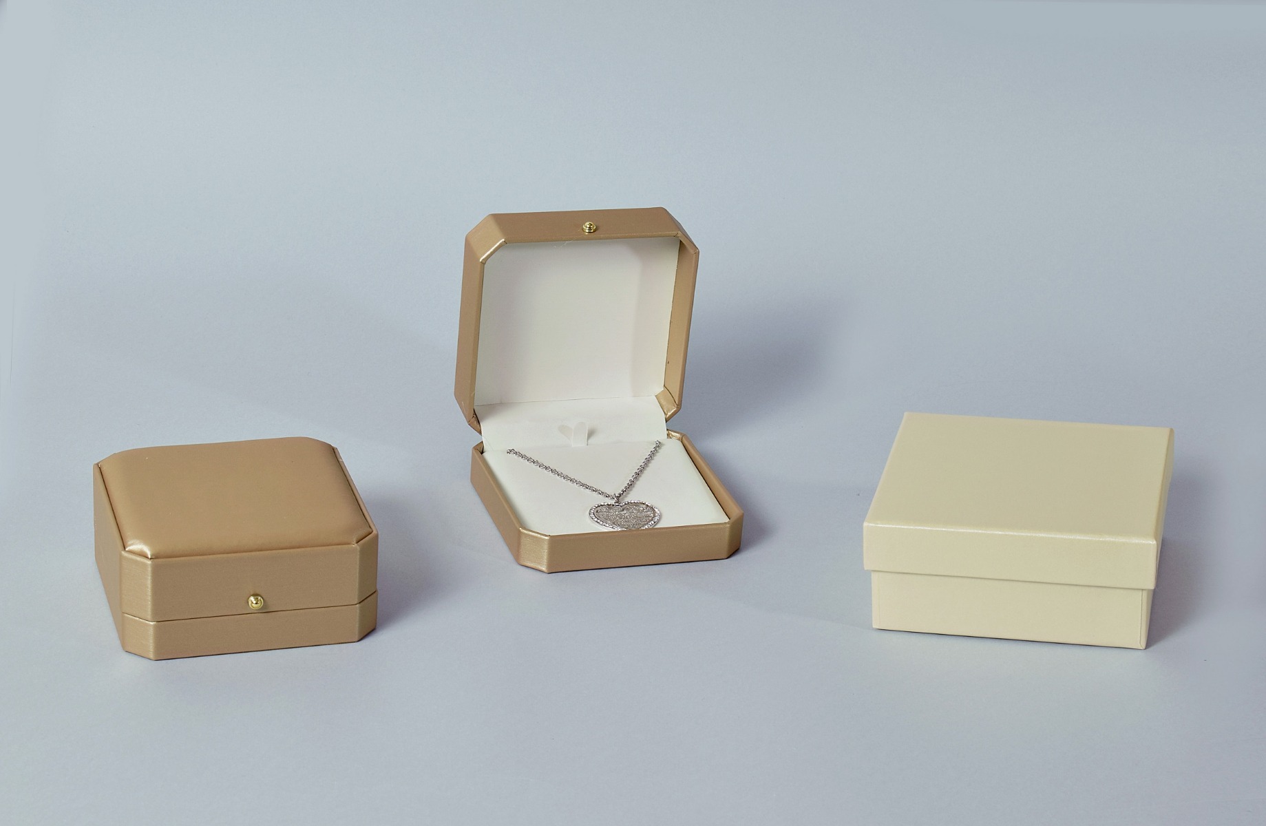 LAURA ASTUCCIO UNIV. 10X10-0